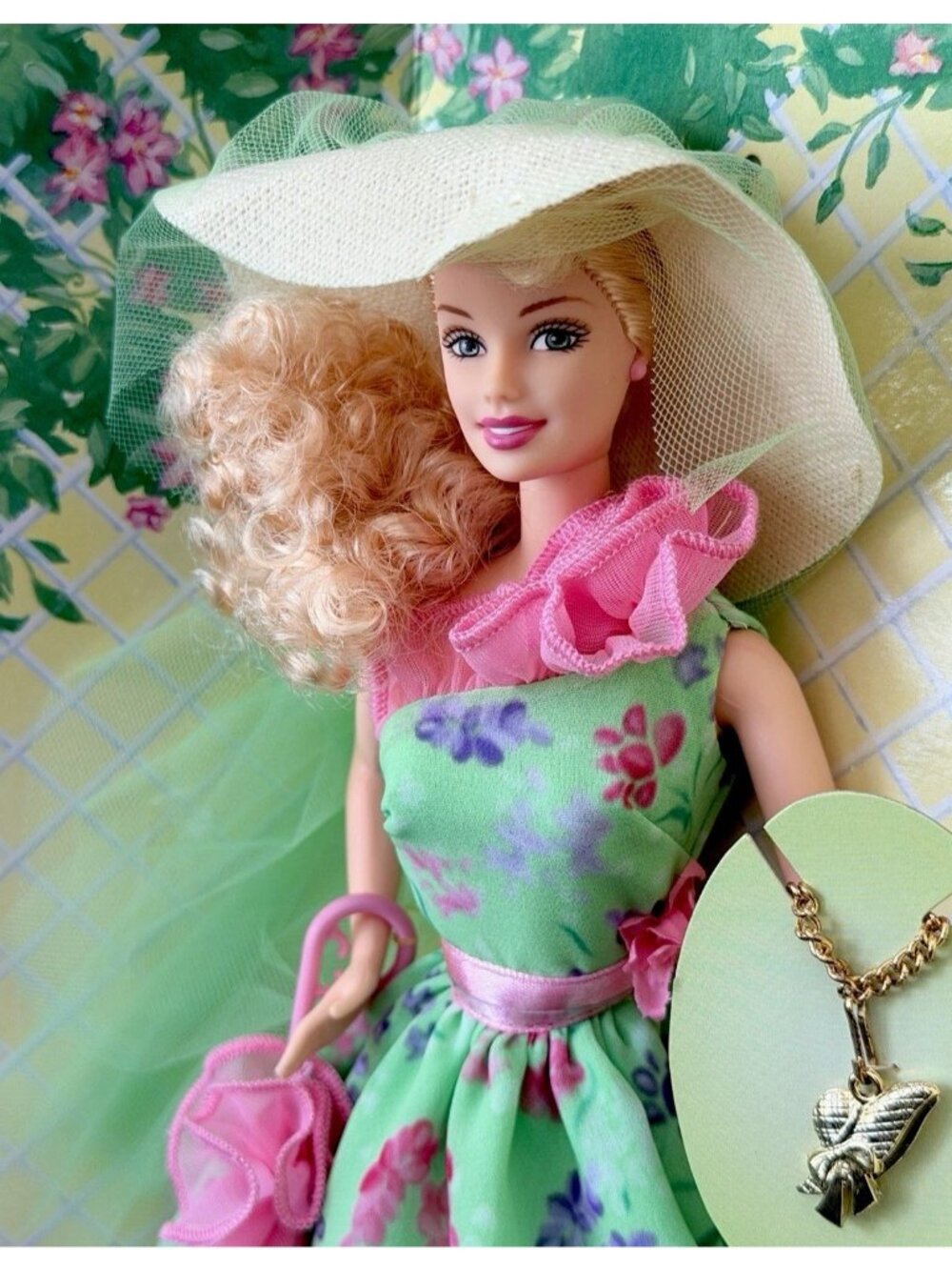 2001 Barbie Simply Charming Caucasian Doll CEO Generation Girl Special Edition